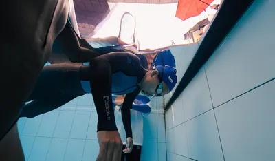 Person doing static apnea